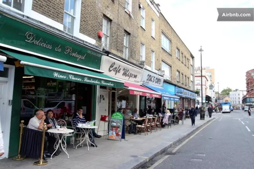 Lupus Street Apartment